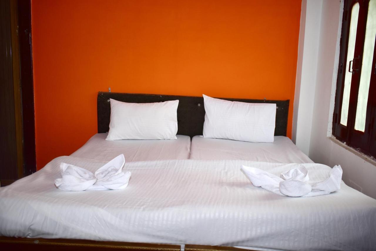 Sandhya Guest House Varanasi Near Ganga River ภายนอก รูปภาพ
