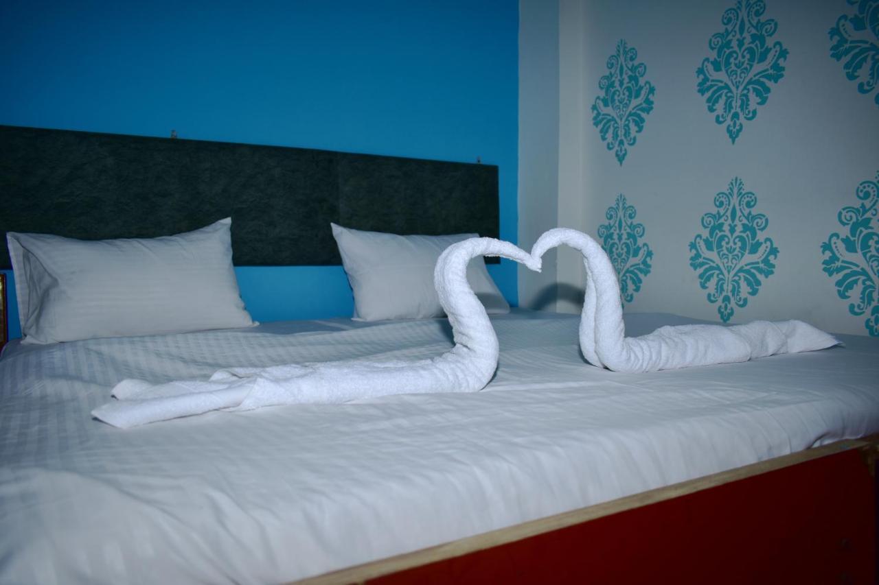Sandhya Guest House Varanasi Near Ganga River ภายนอก รูปภาพ