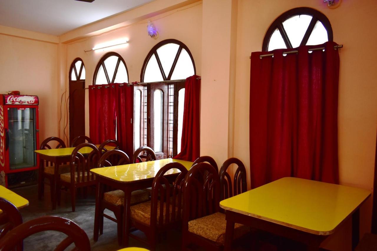 Sandhya Guest House Varanasi Near Ganga River ภายนอก รูปภาพ