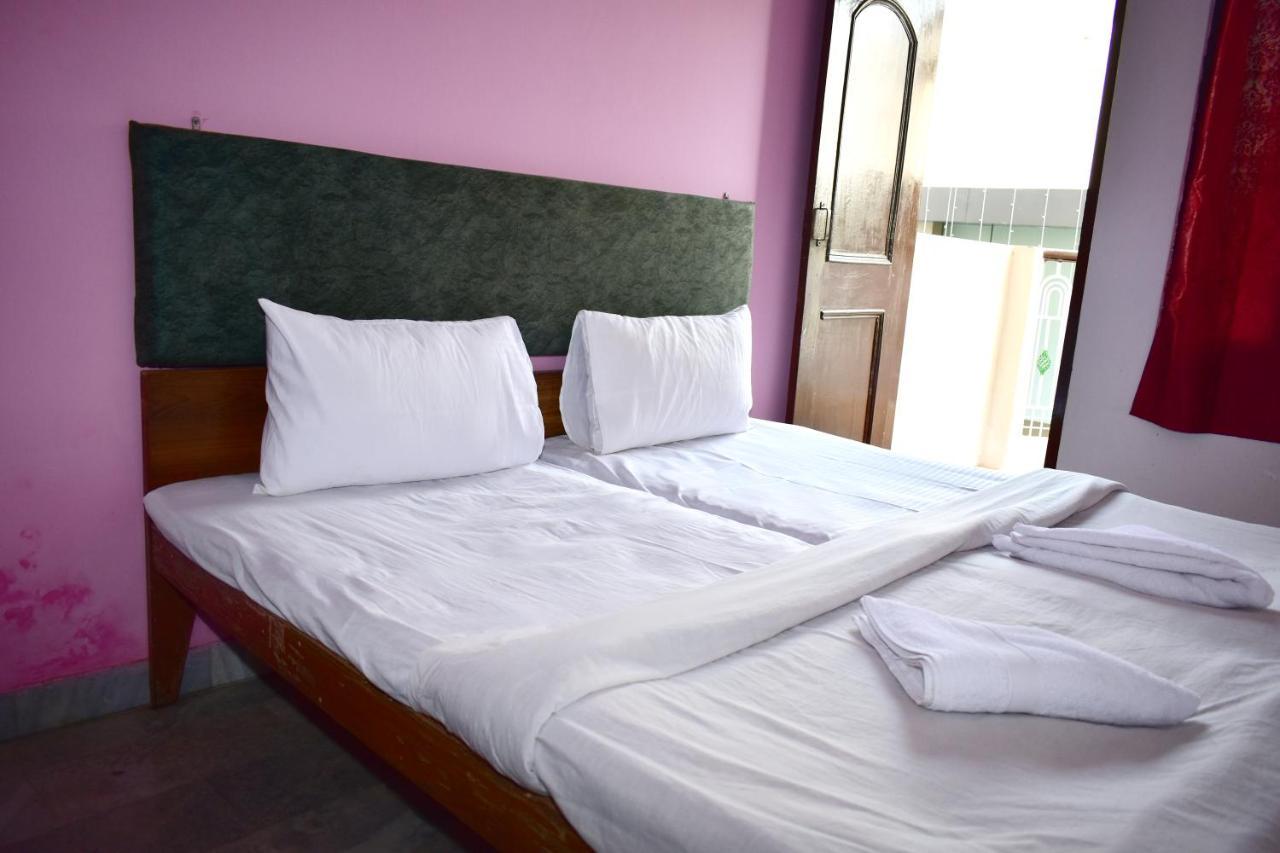 Sandhya Guest House Varanasi Near Ganga River ภายนอก รูปภาพ